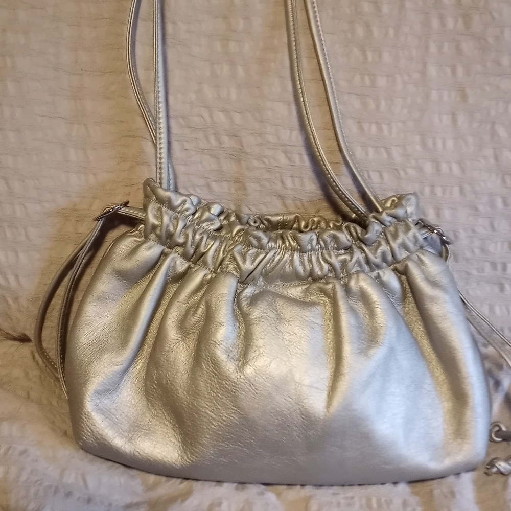 Preston & York Silver Drawstring Sachet Style Purse | Evening Bag | Like New